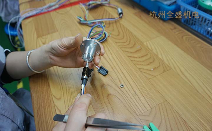 什么是滑環(huán)？導(dǎo)電滑環(huán)分類